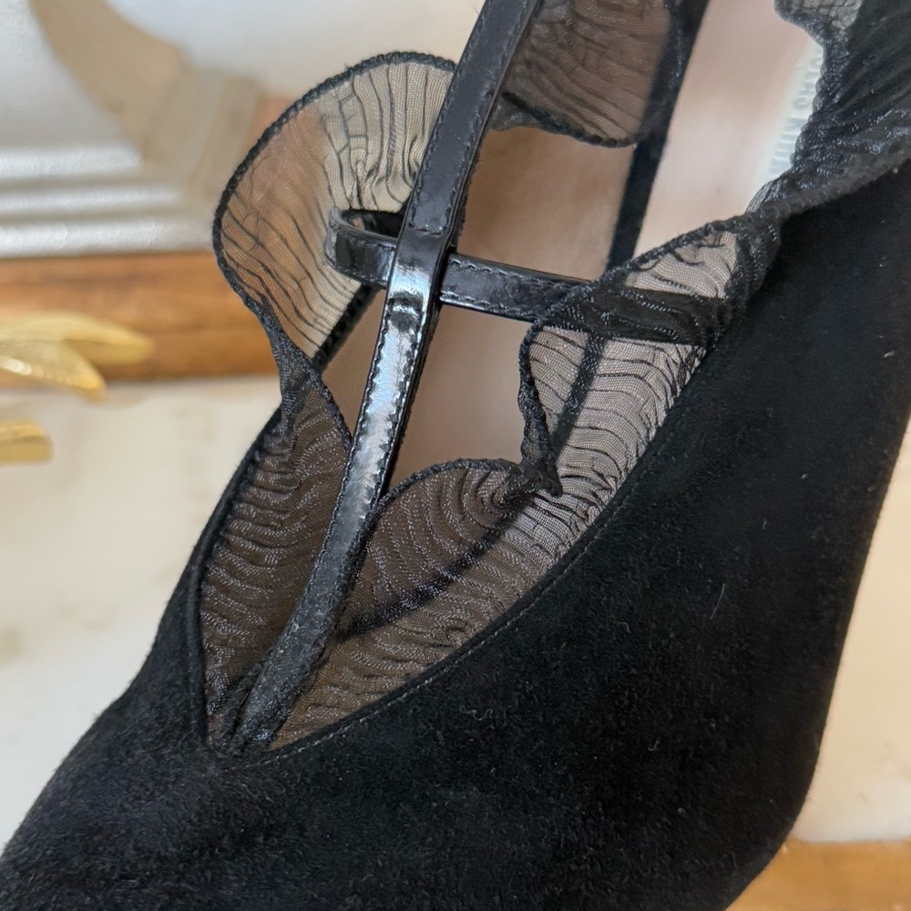 Black suede heels t-strap unique elegant classy pumps pointy toe shoes - Picture 11 of 13